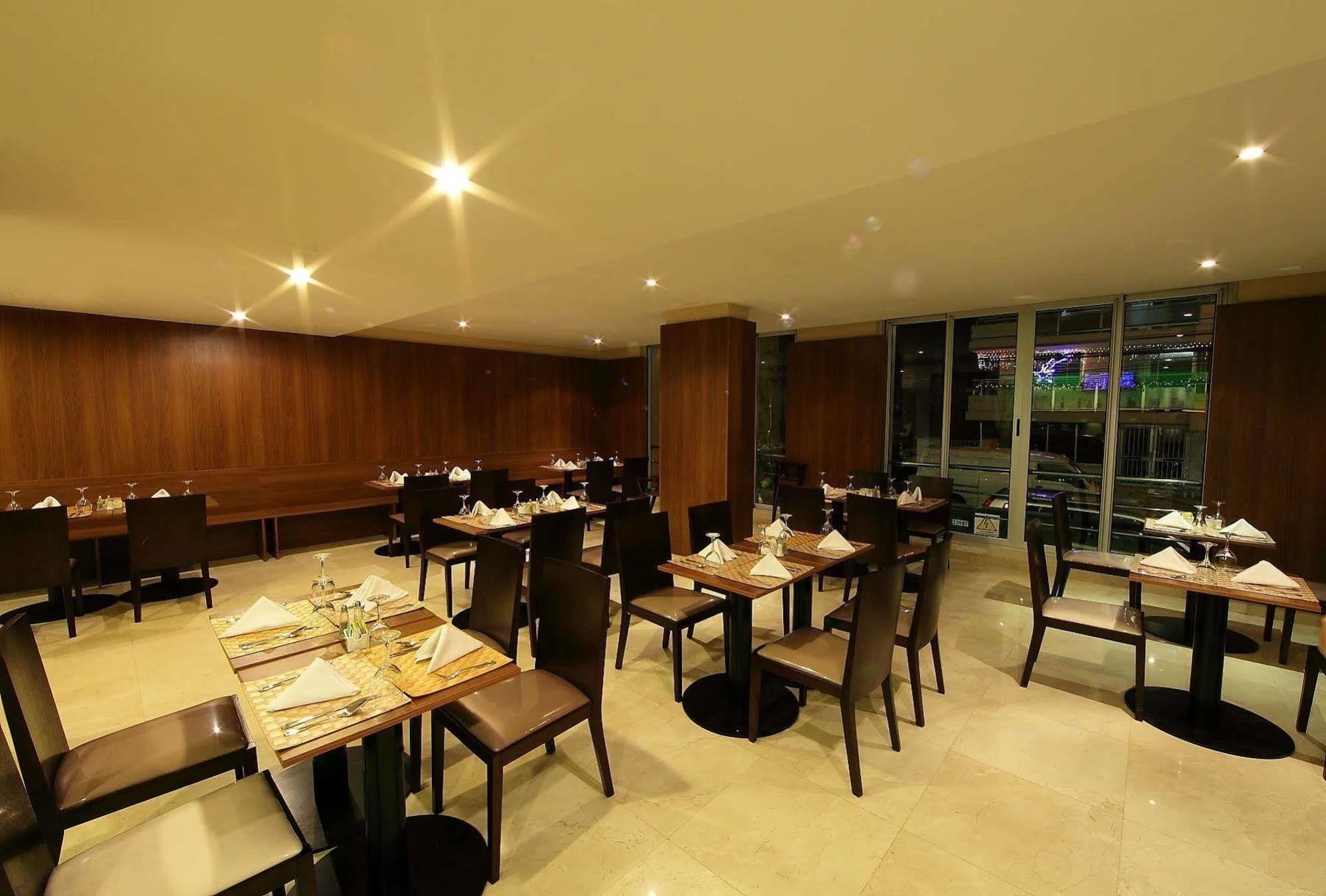 Wyndham Garden Panama Restoran fotoğraf